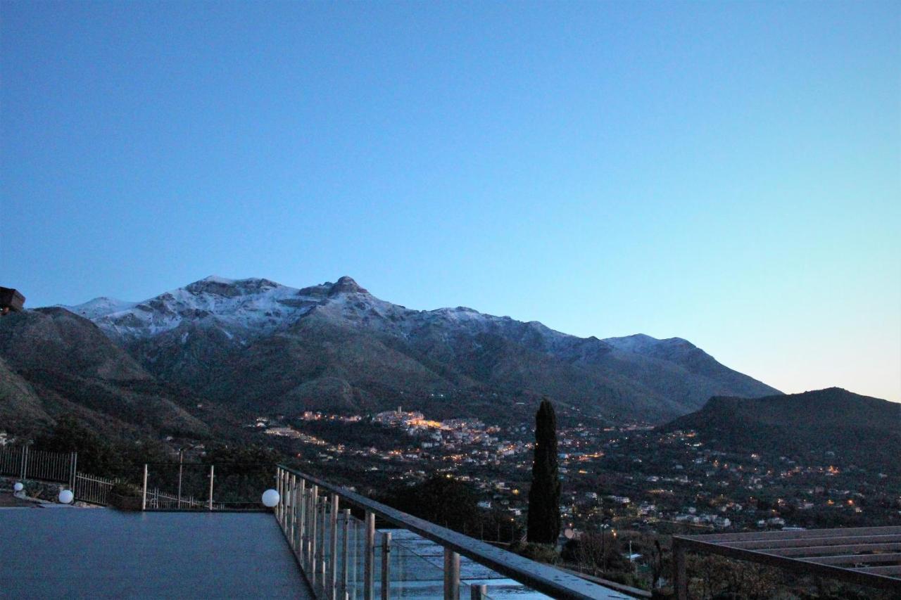 Villa Treglia B&B Formia Exterior photo